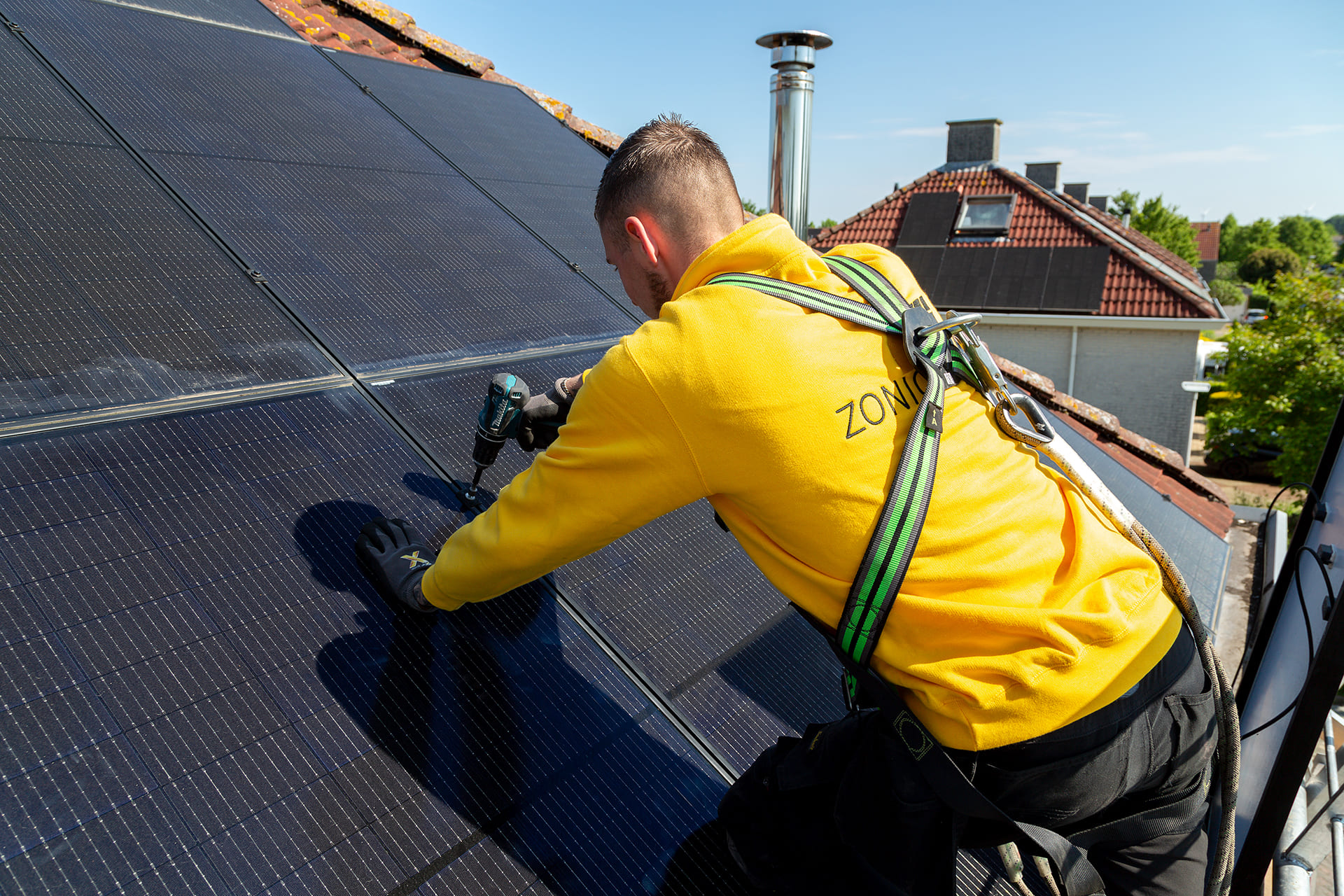 Zonnepanelen op schuin dak